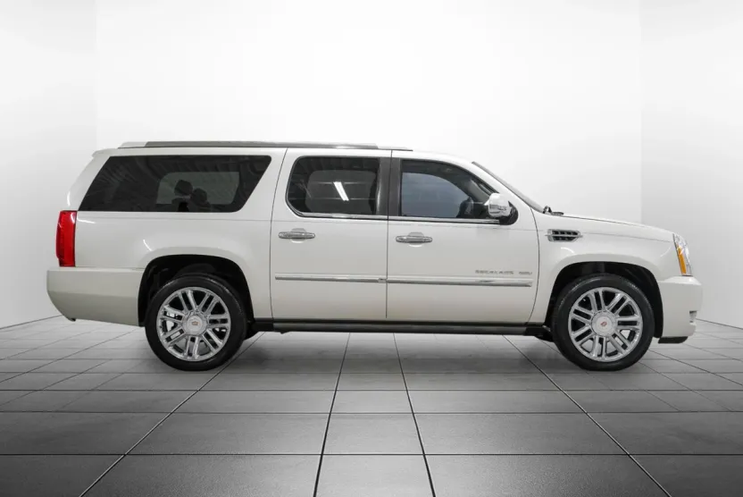 2013 Cadillac Escalade ESV Platinum Sport photo 1