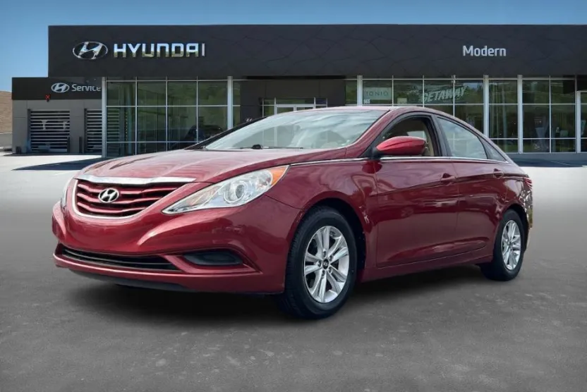 2013 Hyundai Sonata GLS photo 1