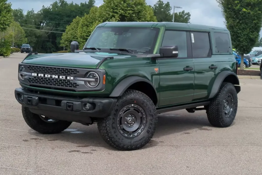 2025 Ford Bronco Badlands photo 1
