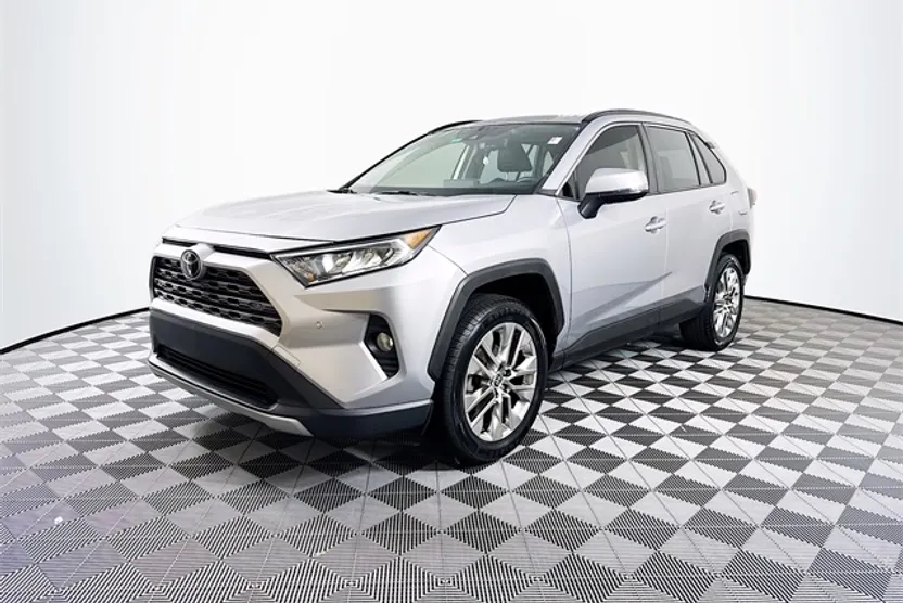 2021 Toyota RAV4 Limited photo 1
