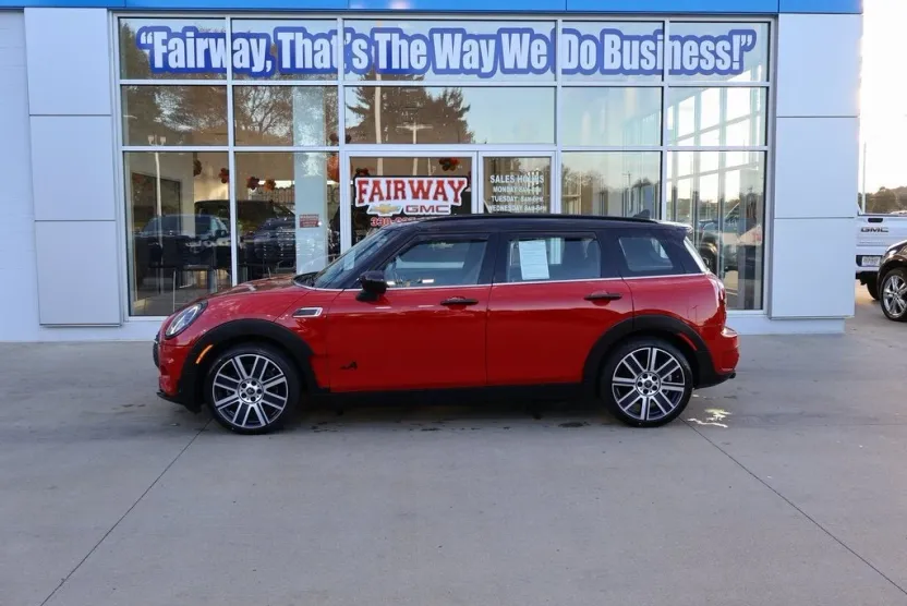 2024 Mini Clubman Base S ALL4 photo 1