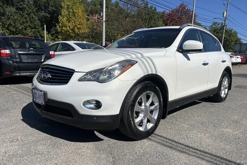 2010 Infiniti EX35 Journey photo 1