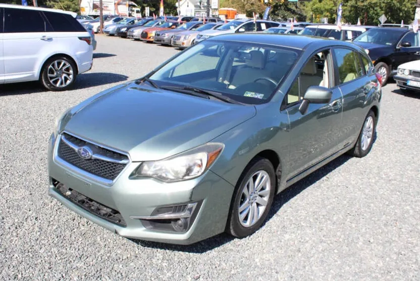 2016 Subaru Impreza 2.0i Premium photo 1
