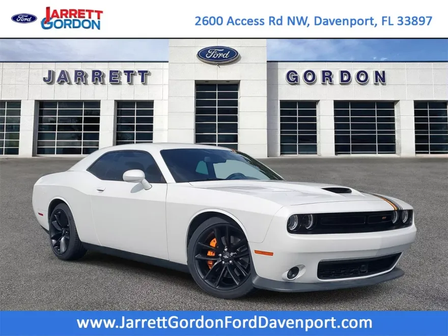 2023 Dodge Challenger GT photo 1