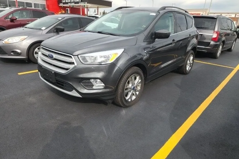 2018 Ford Escape SE photo 1
