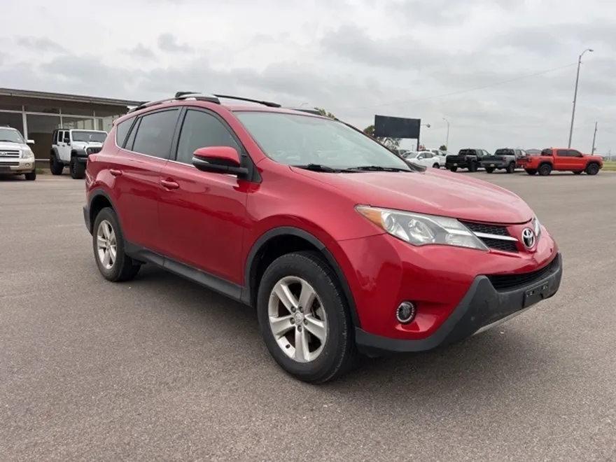 2013 Toyota RAV4 XLE photo 1