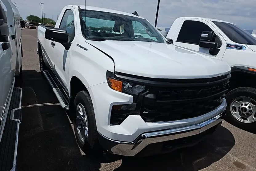2024 Chevrolet Silverado 1500 photo 1