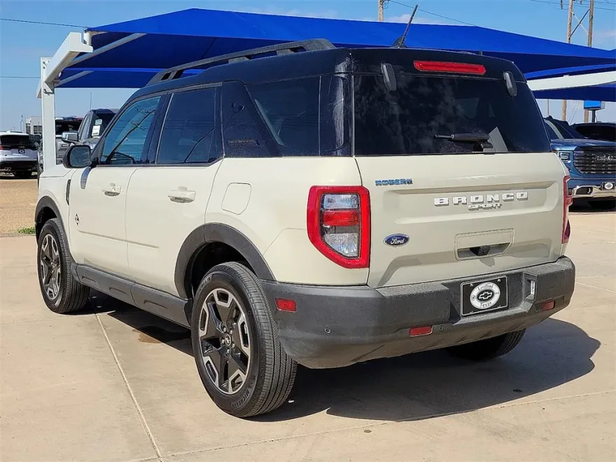 2024 Ford Bronco Sport Outer Banks photo 1