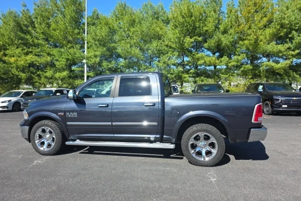 2014 Ram 1500 Laramie photo 1