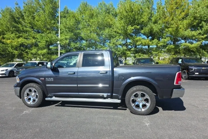 2014 Ram 1500 Laramie photo 1