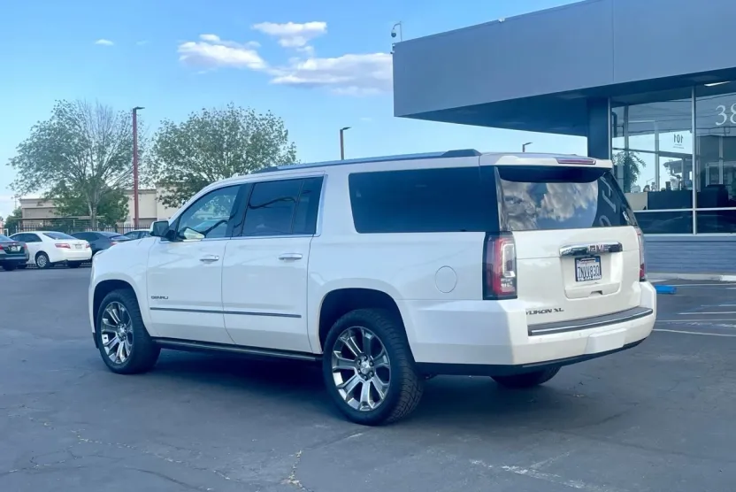 2015 Gmc Yukon XL Denali photo 1