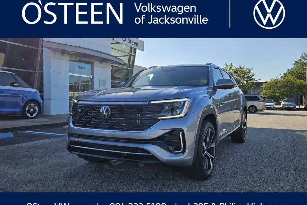 2026 Volkswagen Atlas Cross Sport SEL Premium R-Line photo 1