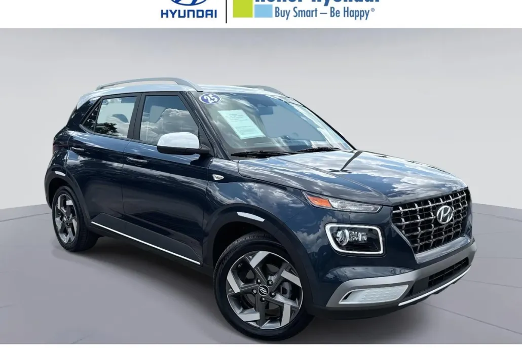 2025 Hyundai Venue Limited photo 1