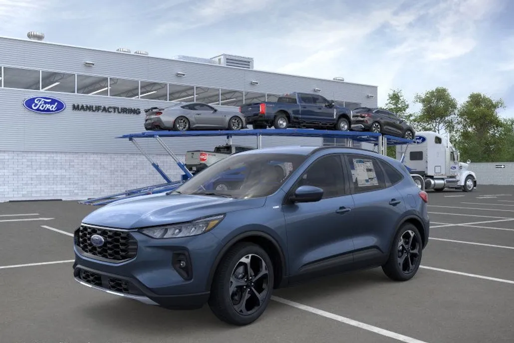 2025 Ford Escape ST-Line Select photo 1
