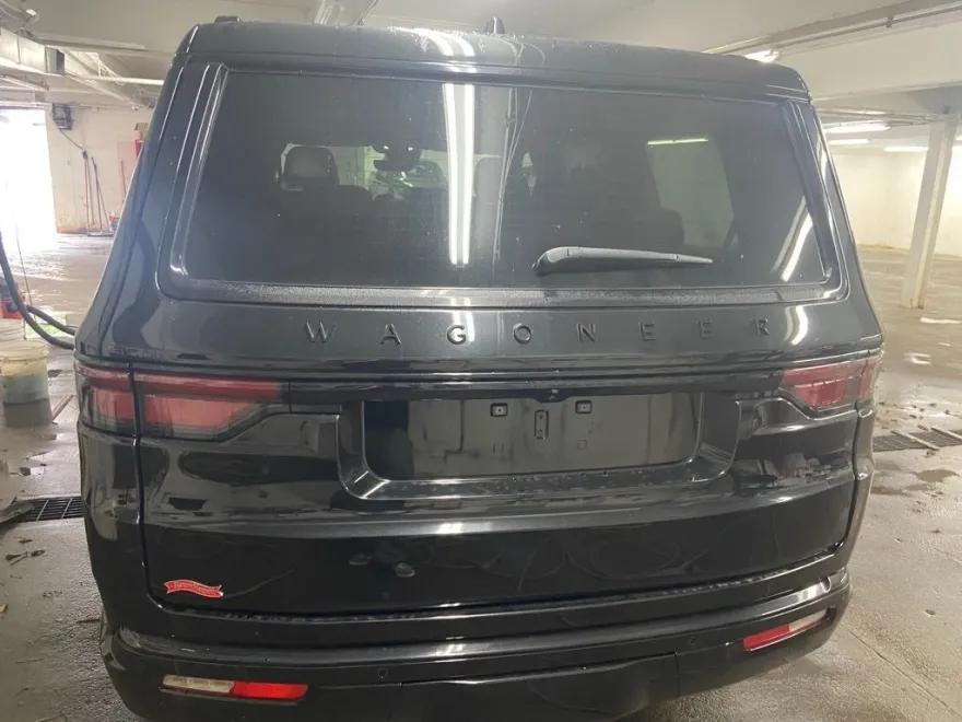 2024 Jeep Wagoneer Series II Carbide photo 1