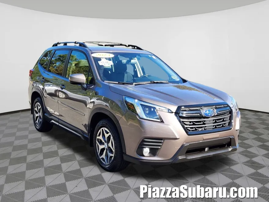 2023 Subaru Forester Premium photo 1