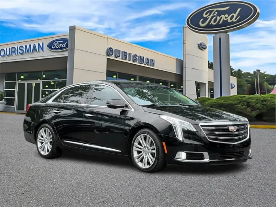 2019 Cadillac XTS Luxury photo 1