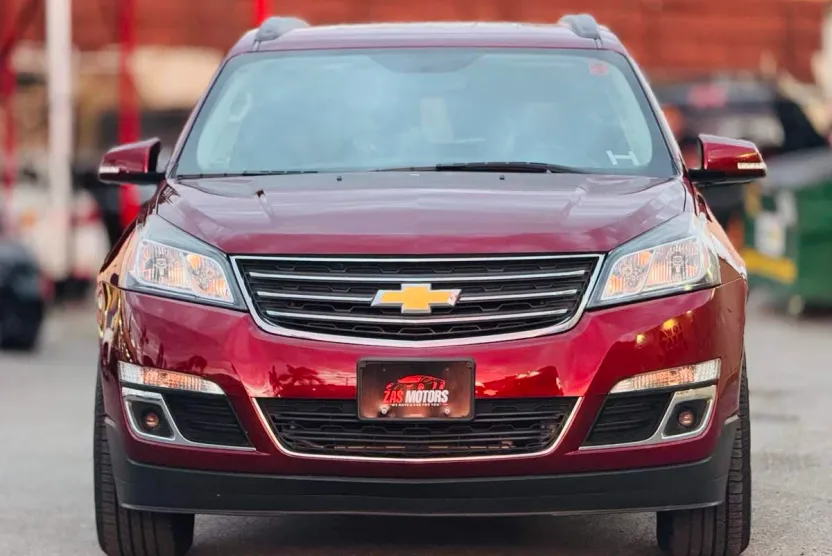 2016 Chevrolet Traverse 2LT photo 1