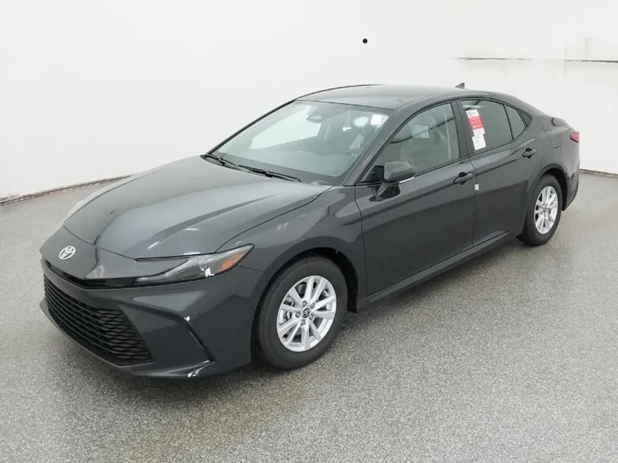 2026 Toyota Camry LE photo 1