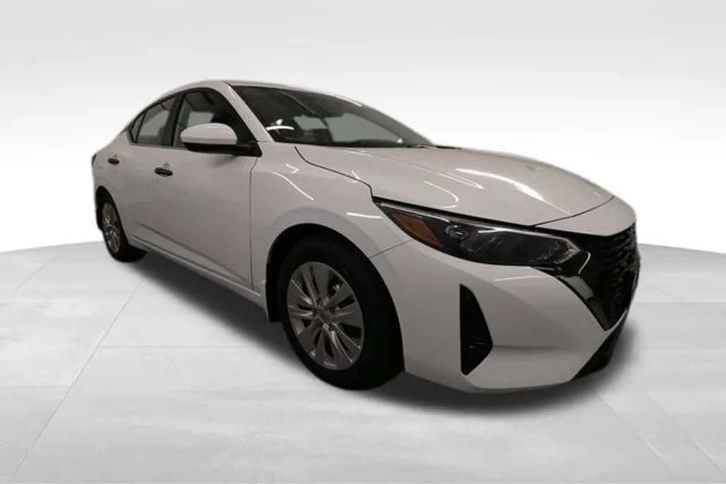 2025 Nissan Sentra S photo 1