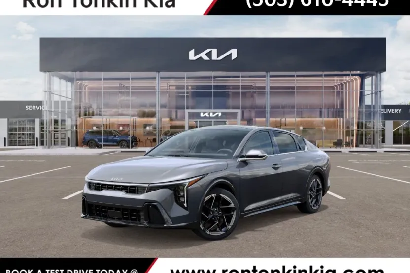2025 Kia K4 GT-Line photo 1