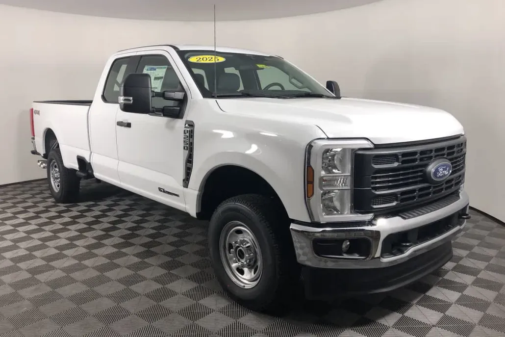 2025 Ford F-250 XL photo 1