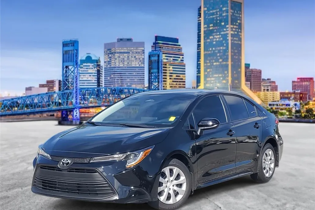 2025 Toyota Corolla LE photo 1