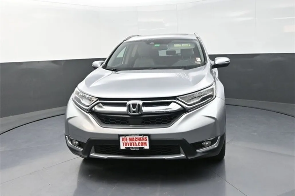 2019 Honda CR-V Touring photo 1