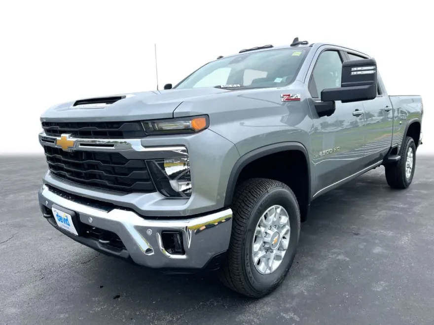 2025 Chevrolet Silverado 2500HD LT photo 1