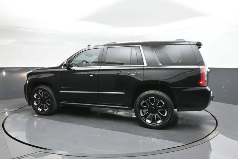 2019 Gmc Yukon Denali photo 1