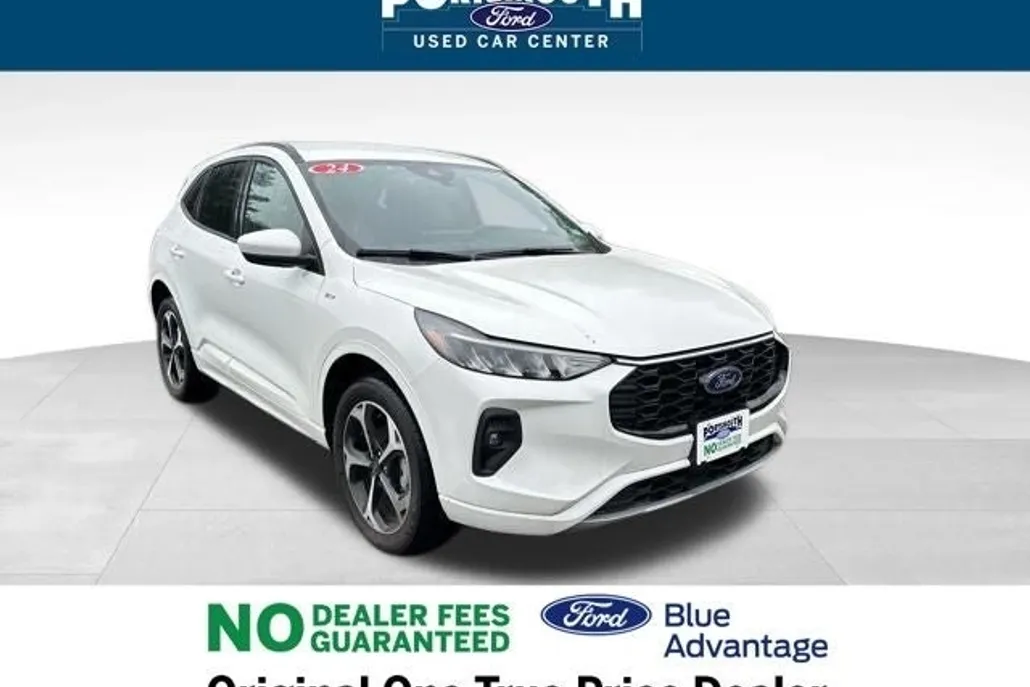2024 Ford Escape ST-Line Select photo 1