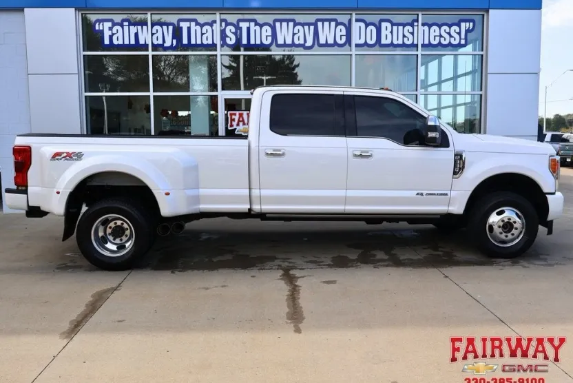 2017 Ford F-350 Platinum photo 1