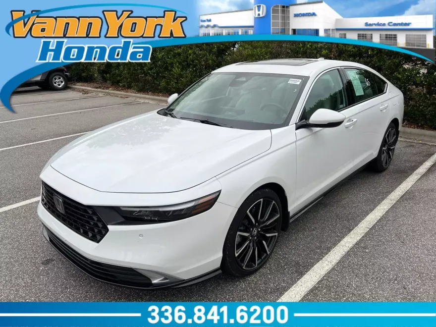 2023 Honda Accord Hybrid Touring photo 1
