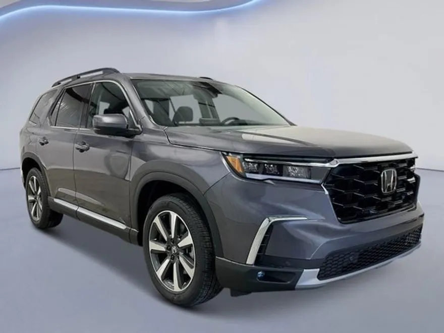 2025 Honda Pilot Touring photo 1