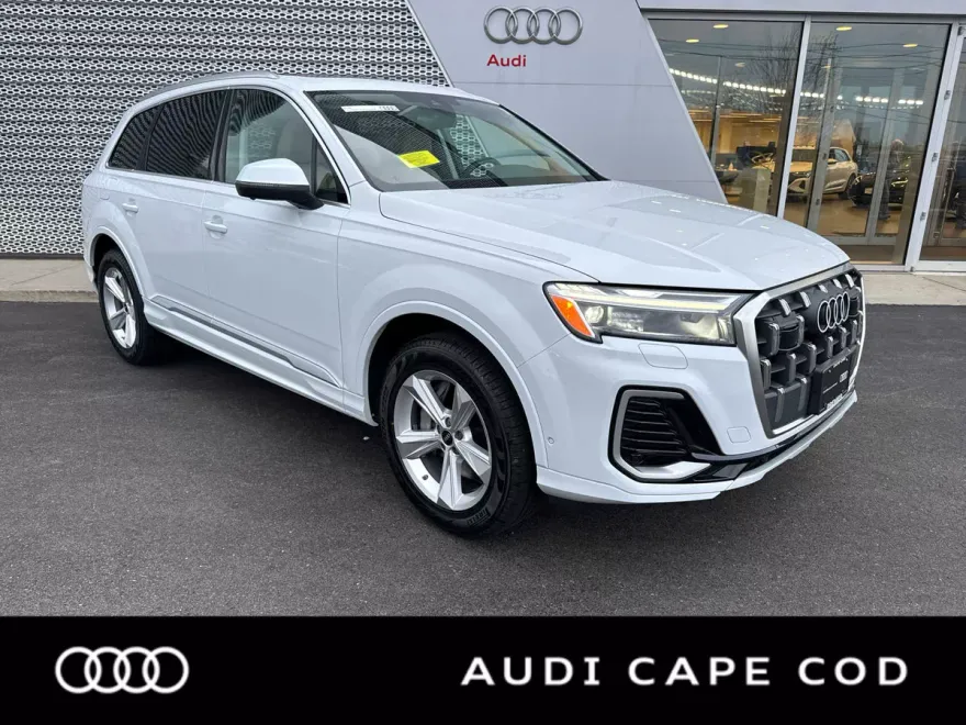 2025 Audi Q7 Premium photo 1