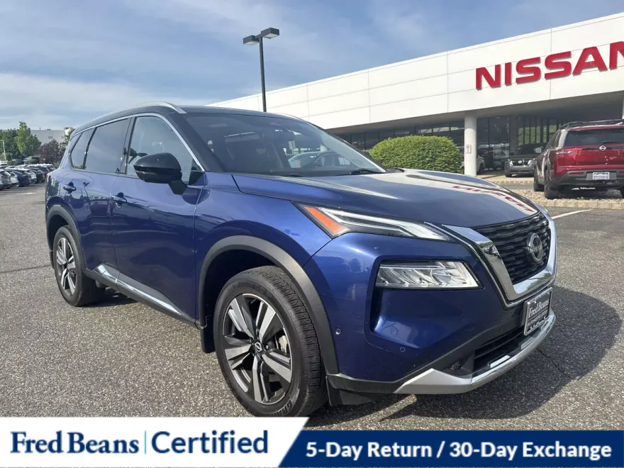 2022 Nissan Rogue Platinum photo 1