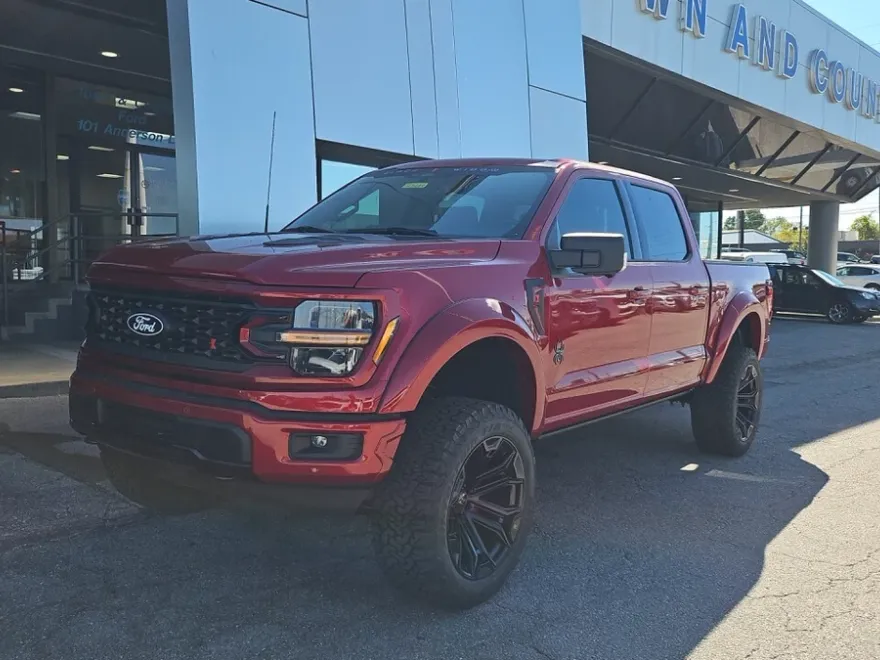 2025 Ford F-150 XLT photo 1