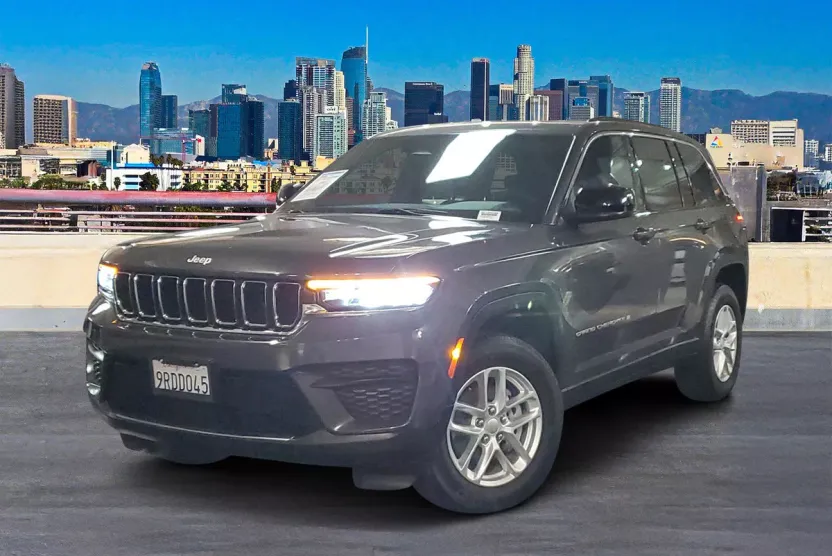 2025 Jeep Grand Cherokee Laredo X photo 1