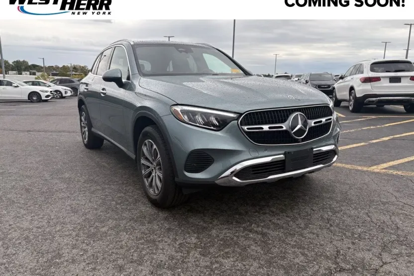 2025 Mercedes Benz GLC 300 4MATIC photo 1