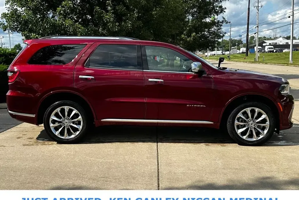 2023 Dodge Durango Citadel photo 1