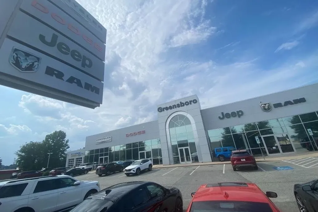 2023 Jeep Grand Cherokee Overland photo 1