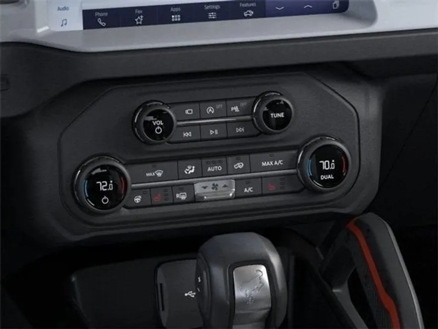 2025 Ford Bronco First Edition photo 15