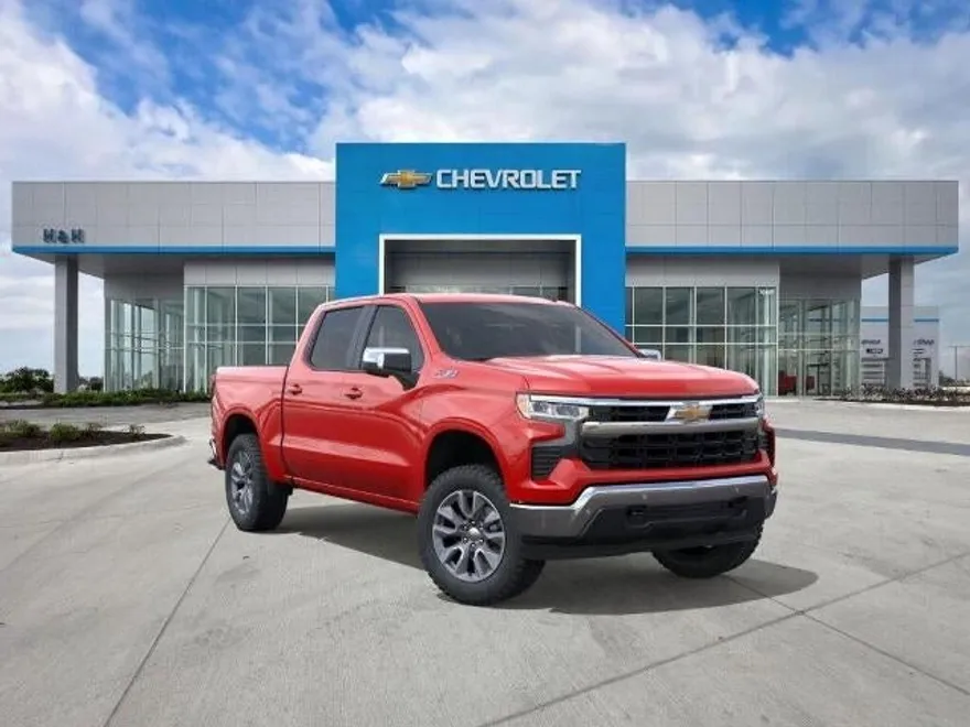 2026 Chevrolet Silverado LT photo 1