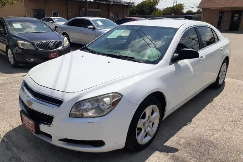 2012 Chevrolet Malibu LS photo 1