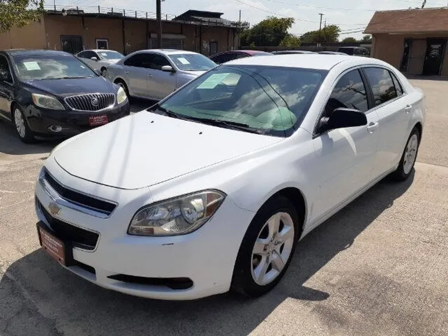 2012 Chevrolet Malibu LS photo 1