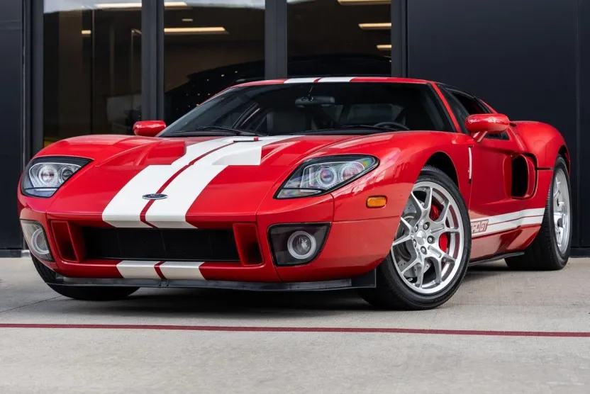 2005 Ford GT Base photo 1