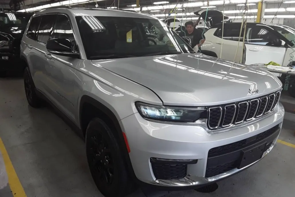 2021 Jeep Grand Cherokee Limited photo 1