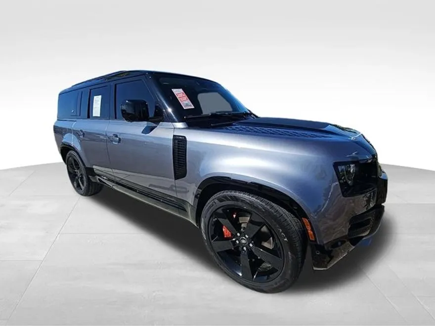 2024 Land Rover Defender 130 X photo 2