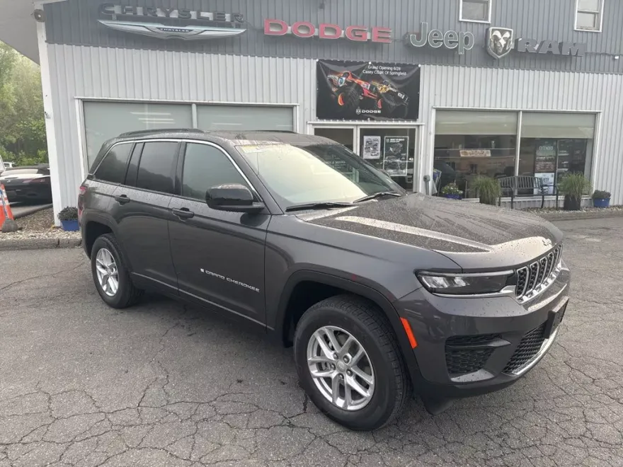 2025 Jeep Grand Cherokee Laredo photo 1