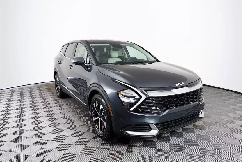 2023 Kia Sportage EX photo 1